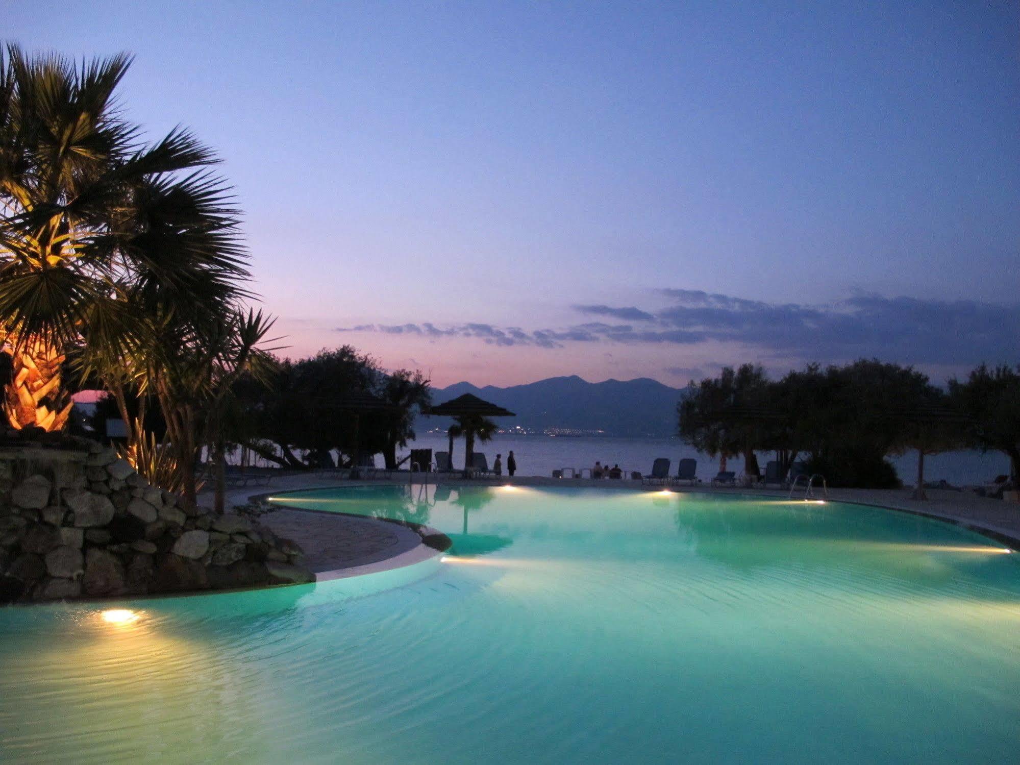 Florida Blue Bay Resort & Spa Psathópirgos Dış mekan fotoğraf